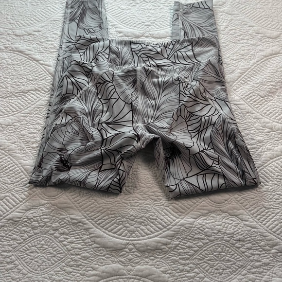 Maaji Black and Gray Patterned Jeggings - Picture 3 of 9